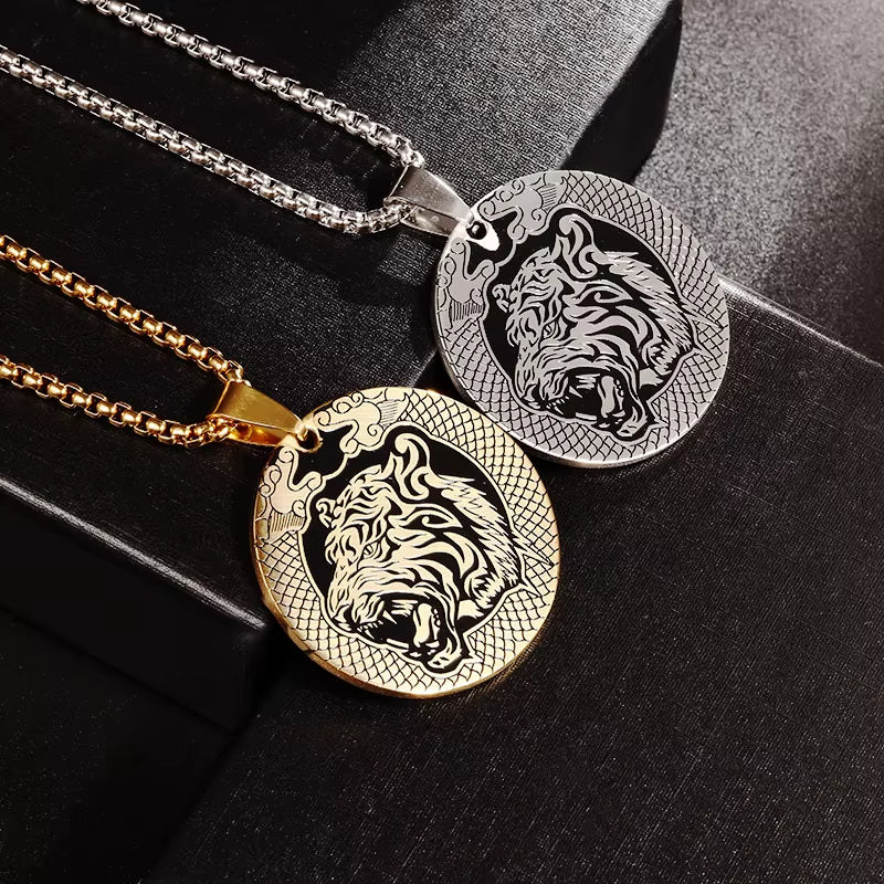 Fashion Domineering Tiger Head Medal Pendant Stainless Steel Animal Necklace Men and Women Hip-Hop Trend Party Jewelry Gift