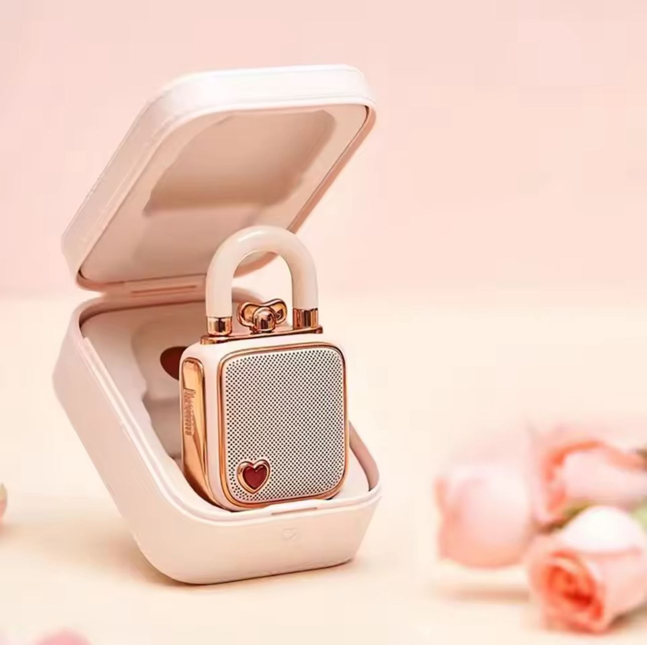 Lovelock Portable Bluetooth Speaker, Mini Cute Retro Stylish Design, 5W Sound Box, Ideal Gift for Girl Pink 2024 New