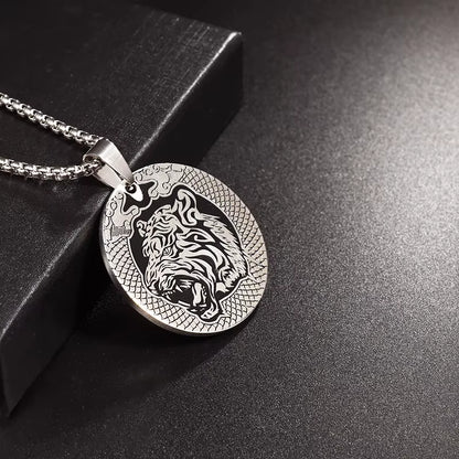 Fashion Domineering Tiger Head Medal Pendant Stainless Steel Animal Necklace Men and Women Hip-Hop Trend Party Jewelry Gift